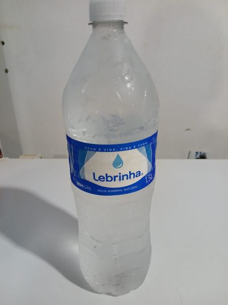 Água lebrinha sem gás 1.5 litro